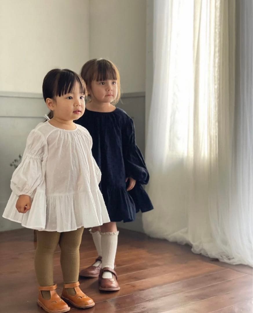 新品未使用　uhrドット柄長袖ワンピース（パープル）