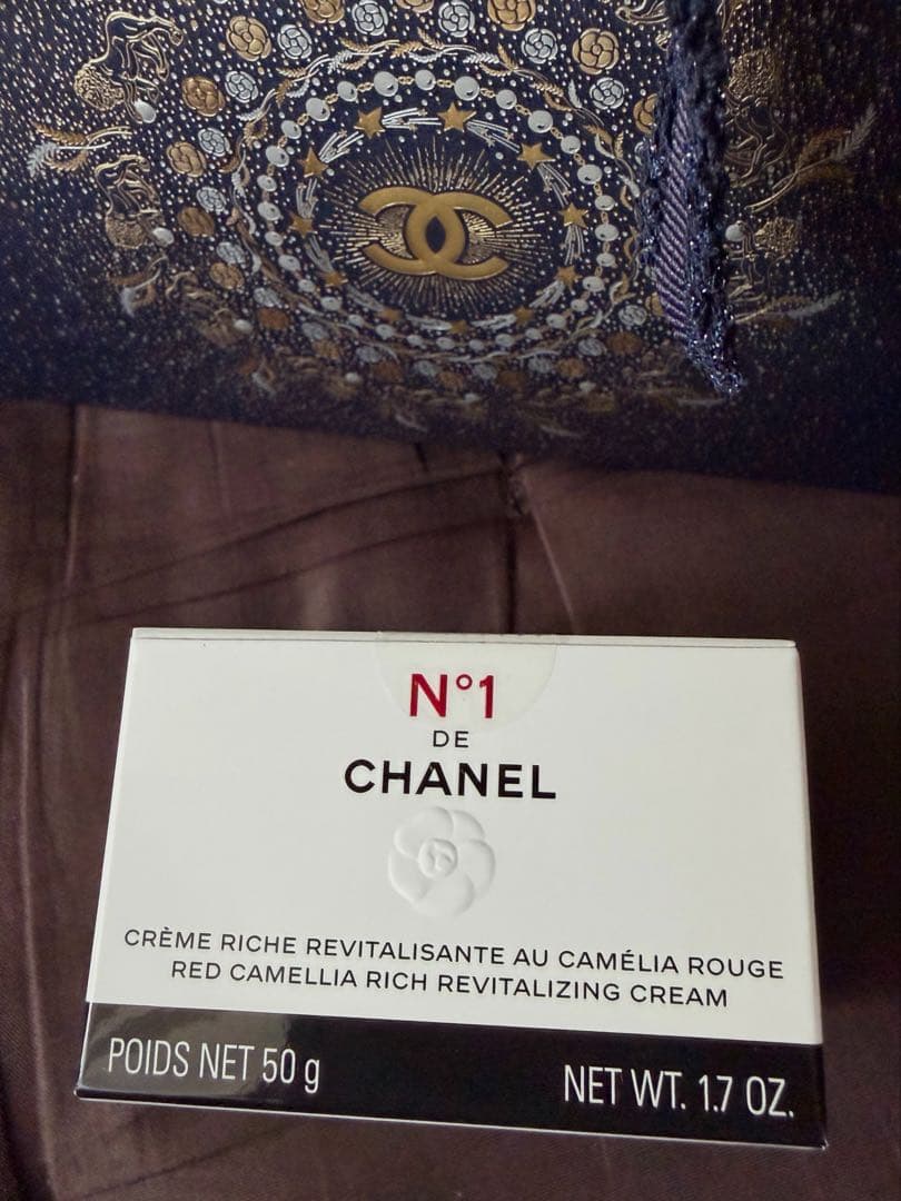 リッチクリーム N°1 ドゥ シャネル　2025クリスマスギフトラッピング