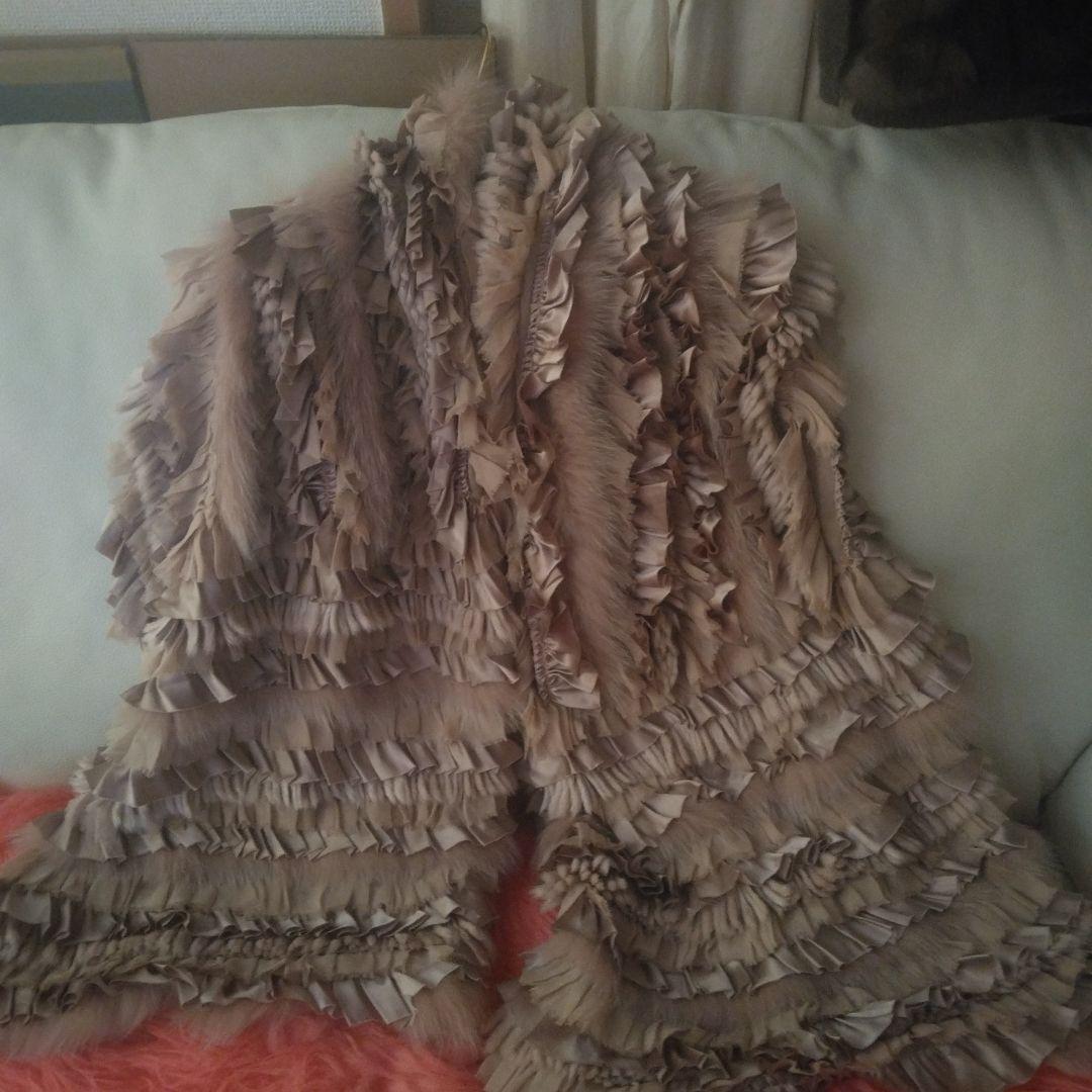 豪華！ベビーラムにFOXトリミングのケープマントとロイヤルチエストール