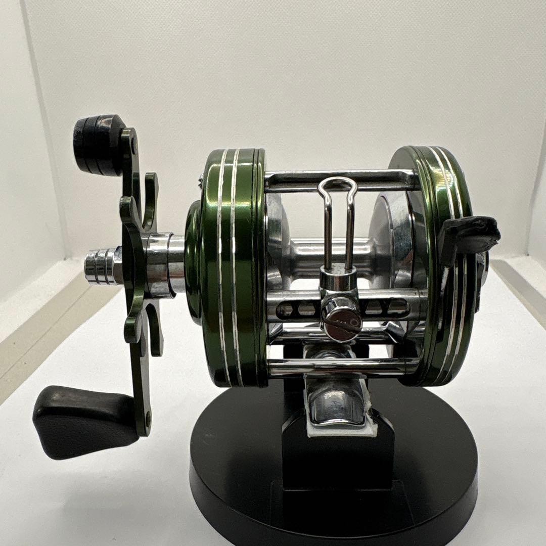 Heddon MARK IV 3200 ベイトリール