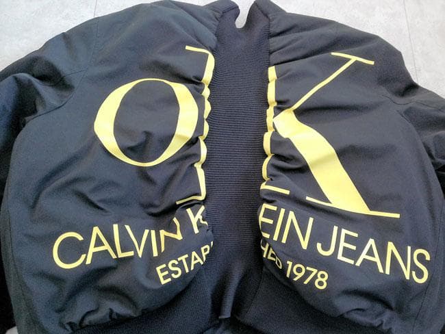 美品 カルバンクライン ビッグロゴ クレイジーリブ MA-1 ボンバージャケット