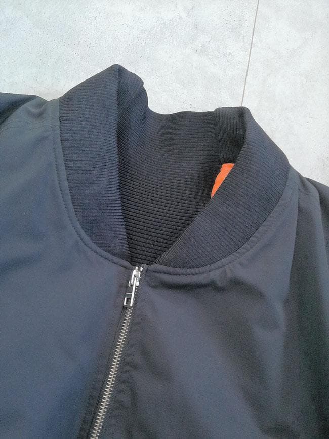 美品 カルバンクライン ビッグロゴ クレイジーリブ MA-1 ボンバージャケット