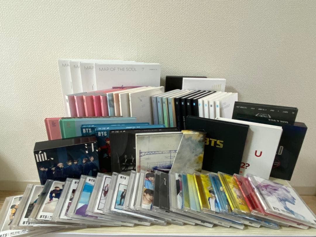 BTS アルバム、CDまとめ売り58点