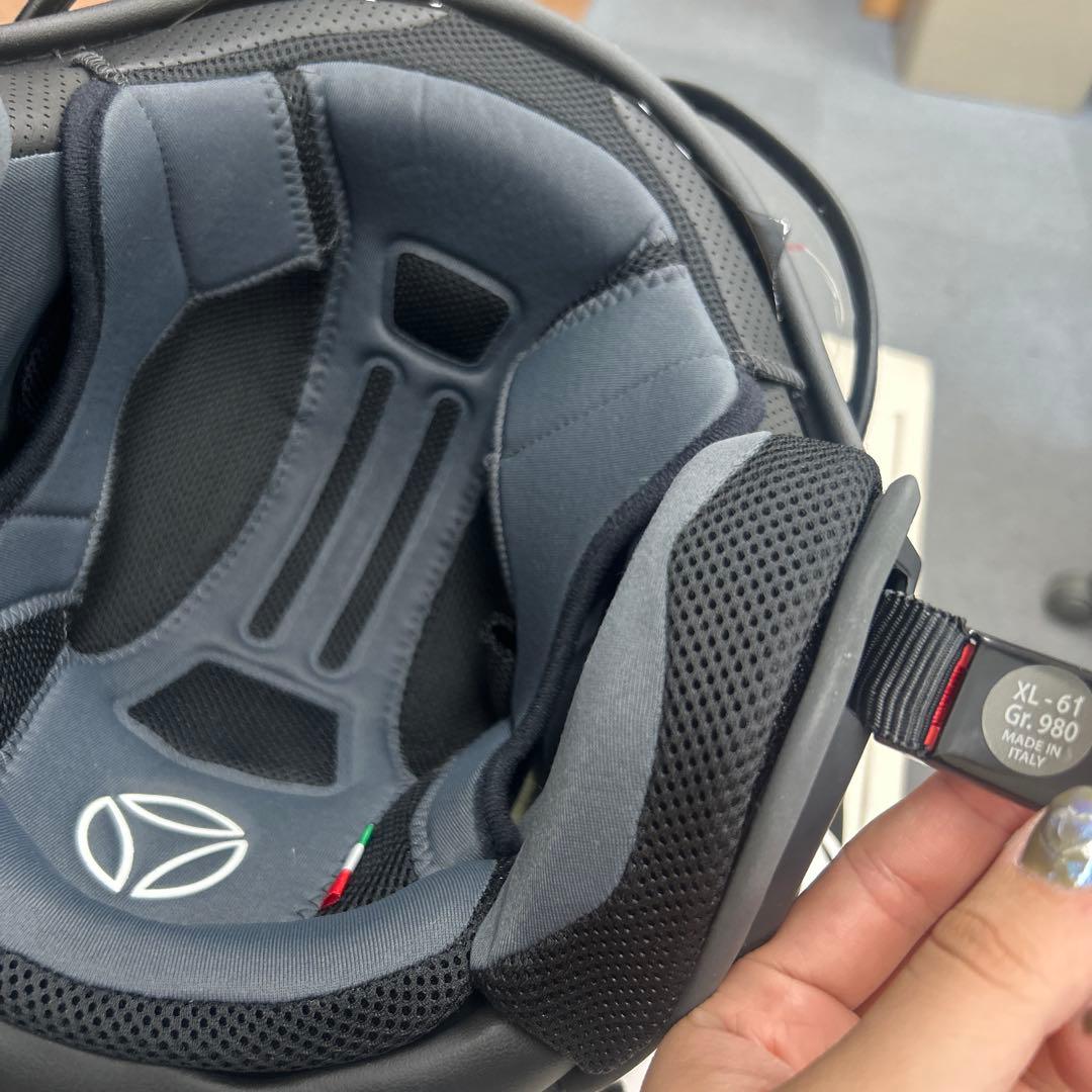 MOMO DESIGN ヘルメット