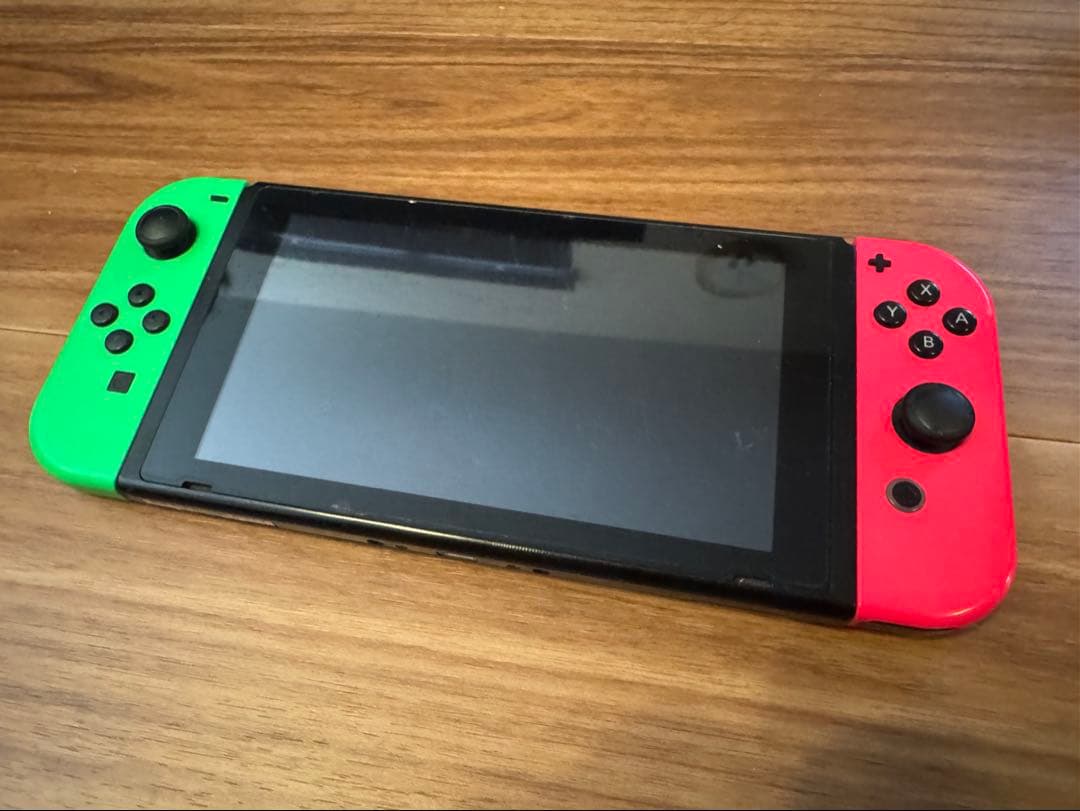 Nintendo Switch 本体＋Joy-Con／動作確認済み