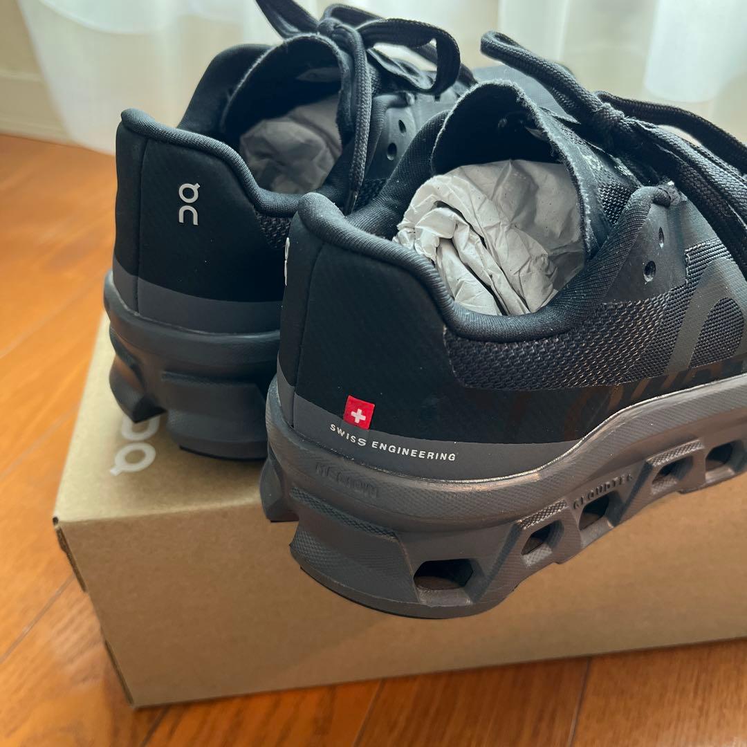 On クラウドモンスター ブラック ランニングシューズ23.5レディース