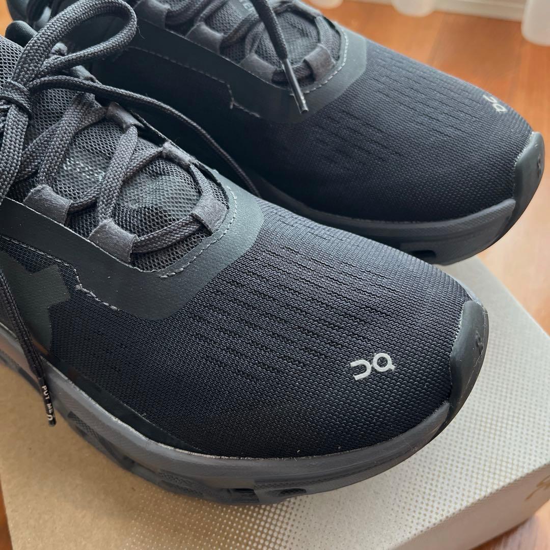 On クラウドモンスター ブラック ランニングシューズ23.5レディース