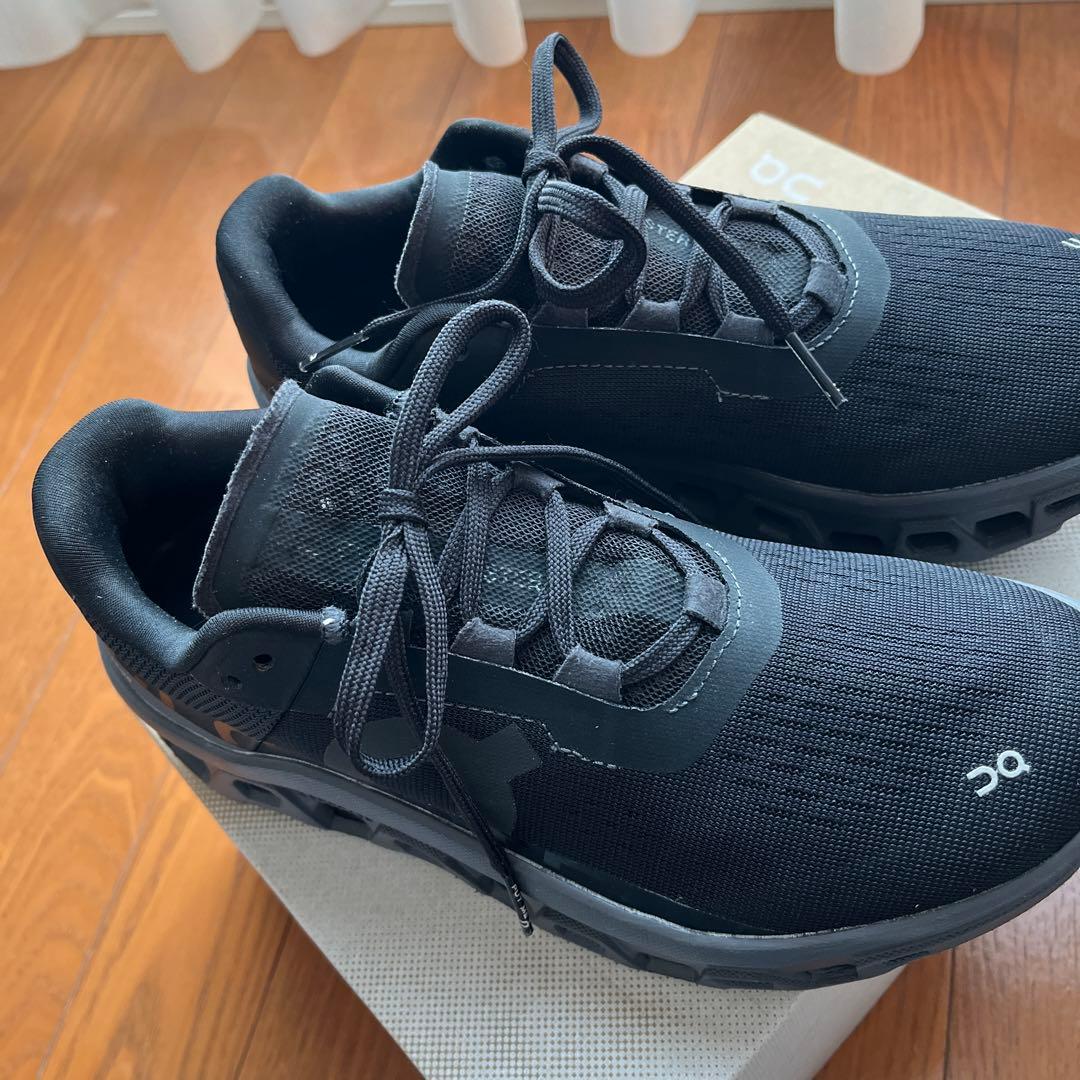 On クラウドモンスター ブラック ランニングシューズ23.5レディース