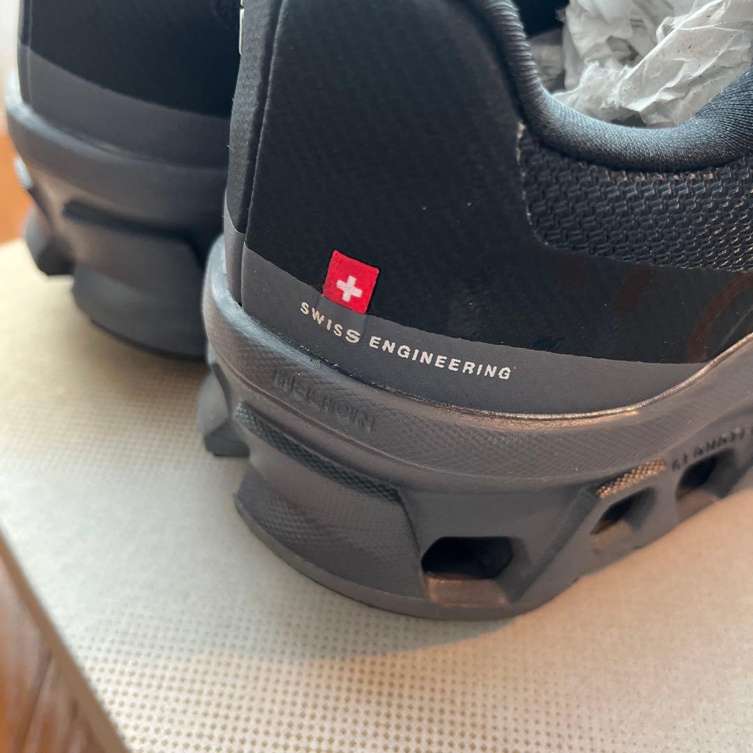 On クラウドモンスター ブラック ランニングシューズ23.5レディース