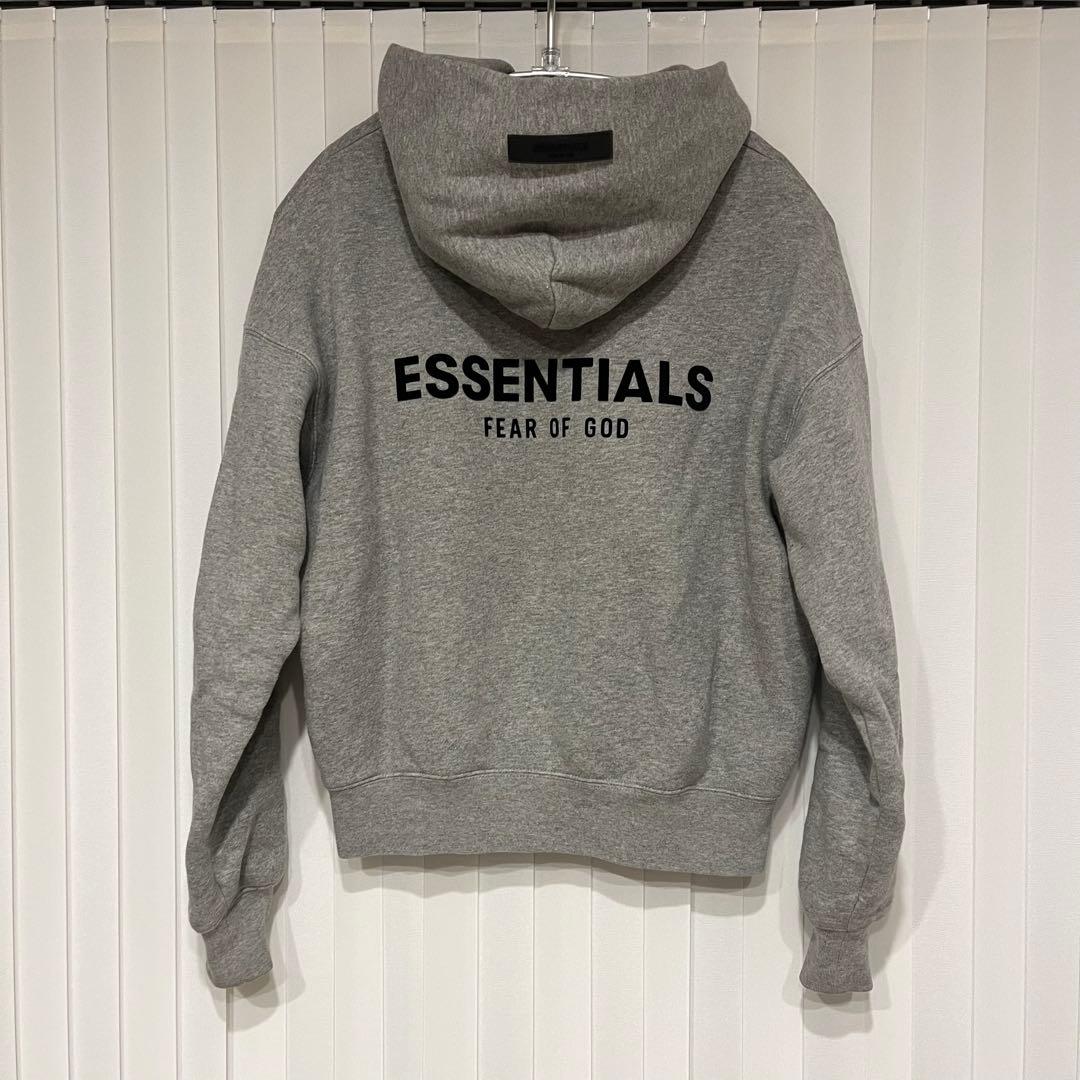 ESSENTIALS フード付きパーカー グレー