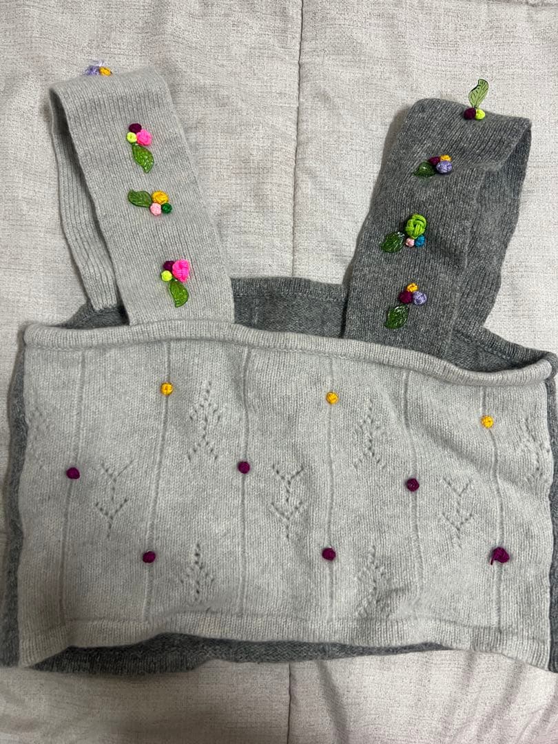 yanyan ヤンヤン　ニットベスト