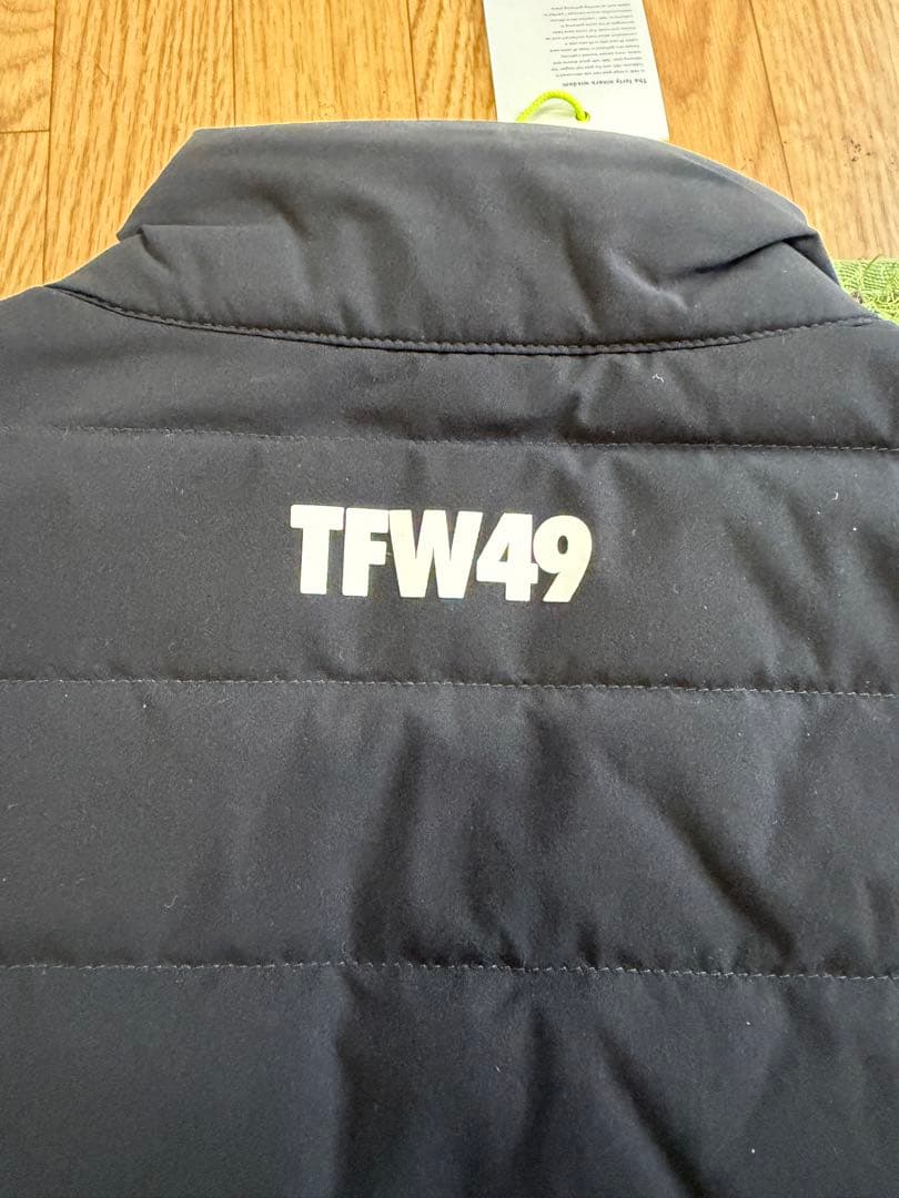 新品正規品【TFW49/XL】ダウン90%ダウンベスト中綿ジャケット防寒