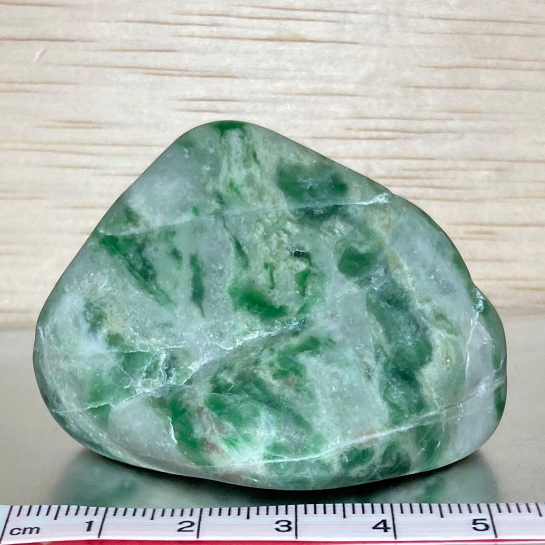 【専用品】　糸魚川翡翠　インペリアルジェダイト　翡翠　原石　93.7ｇ