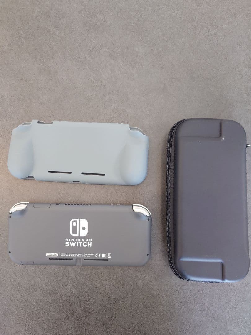 Nintendo Switch Liteグレー本体+シリコンカバー+ケース付