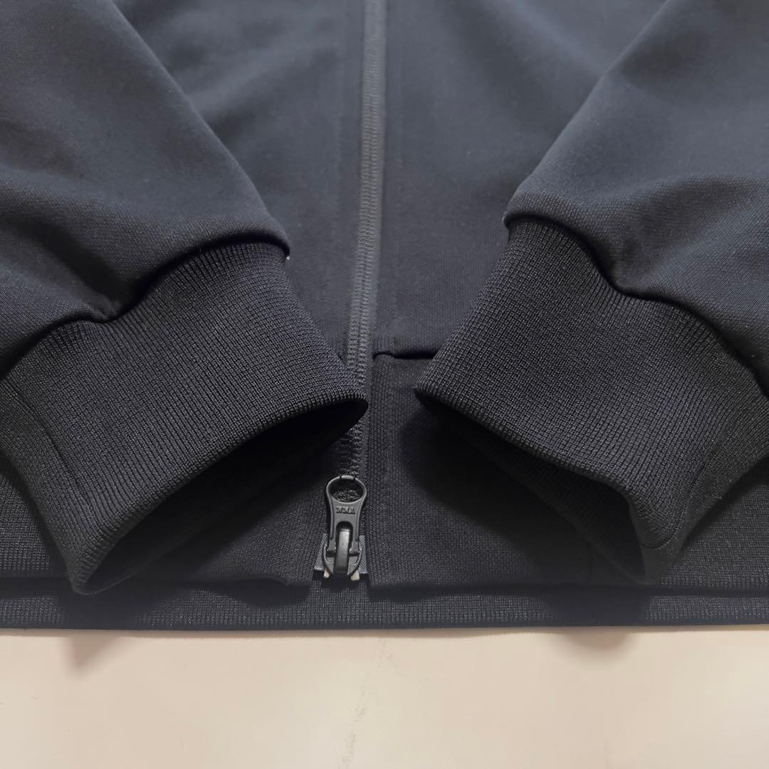 美品 FCRB SOPH トラックジャケット エンブレム S メンズ ブラック