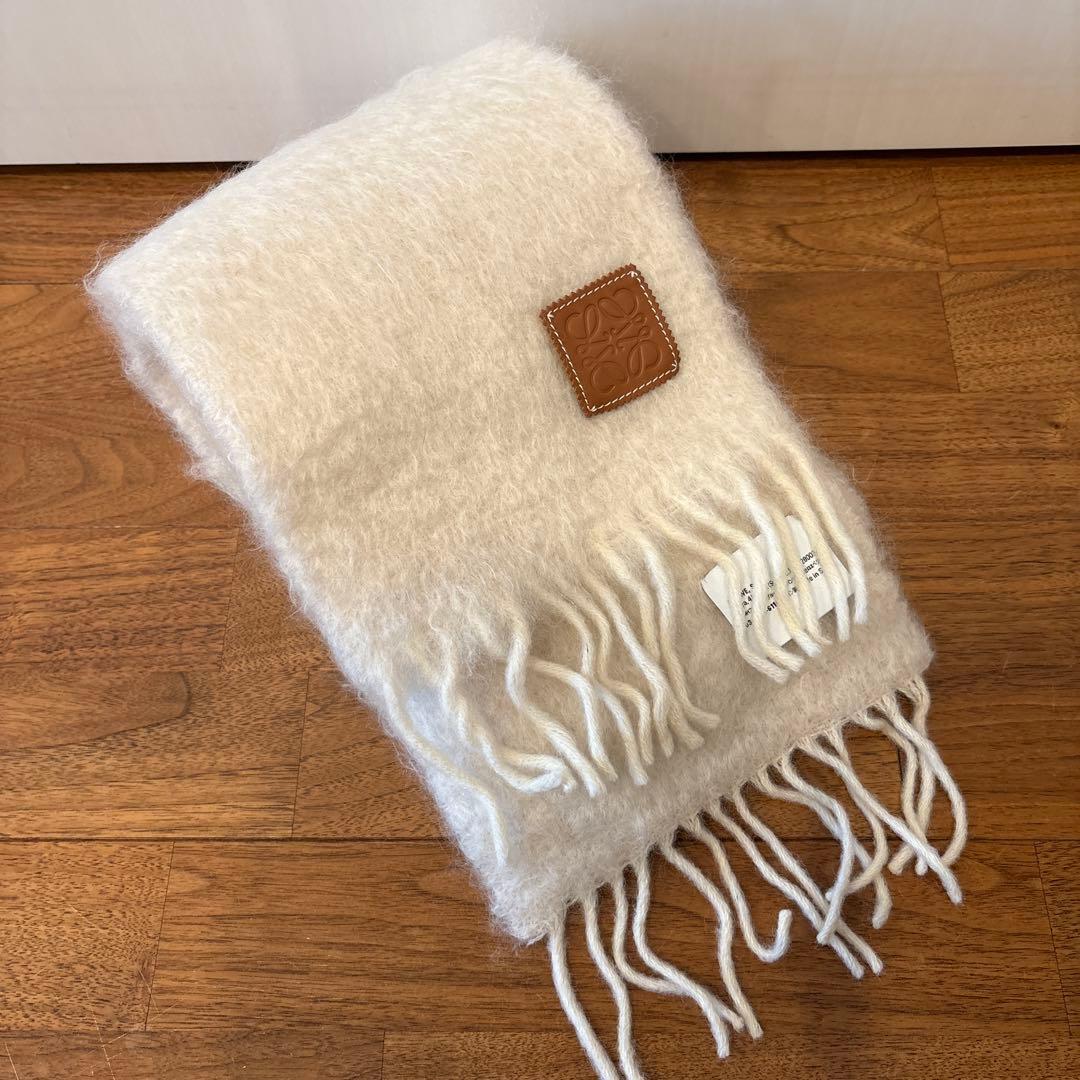 LOEWE アイボリー フリンジマフラー