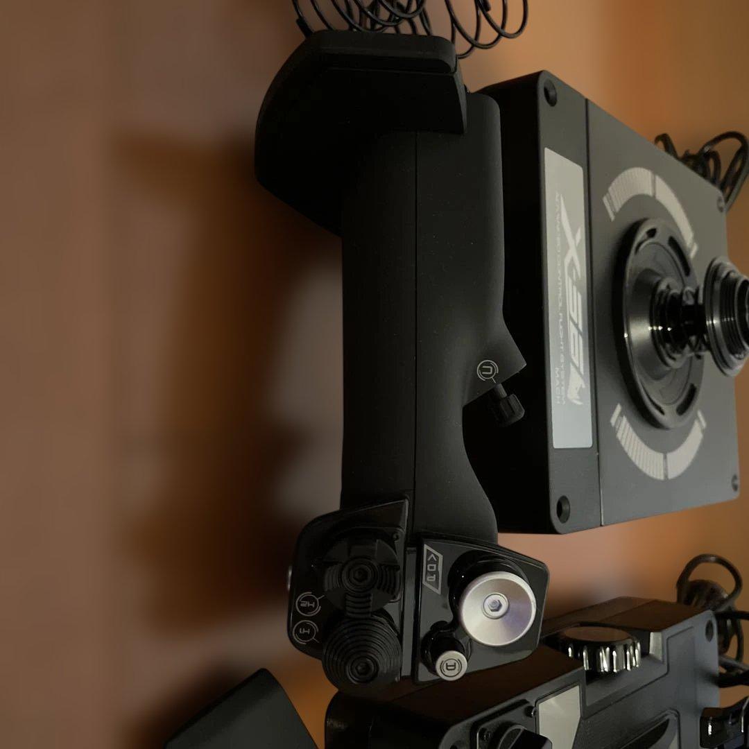 Logitech X56 HOTAS RGBスティックコントローラー