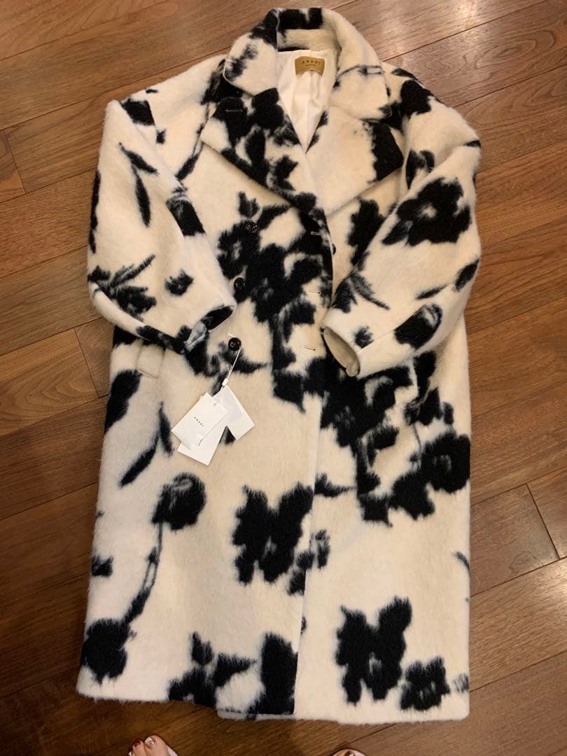 AMERI◆UND SHADOW FLOWER WOOL COAT