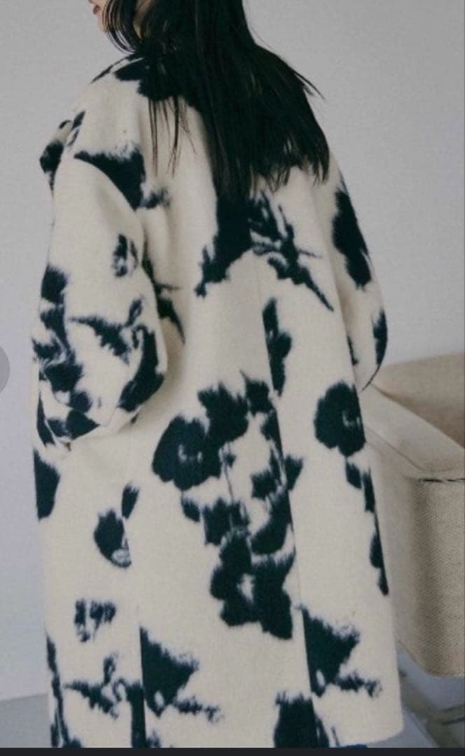 AMERI◆UND SHADOW FLOWER WOOL COAT