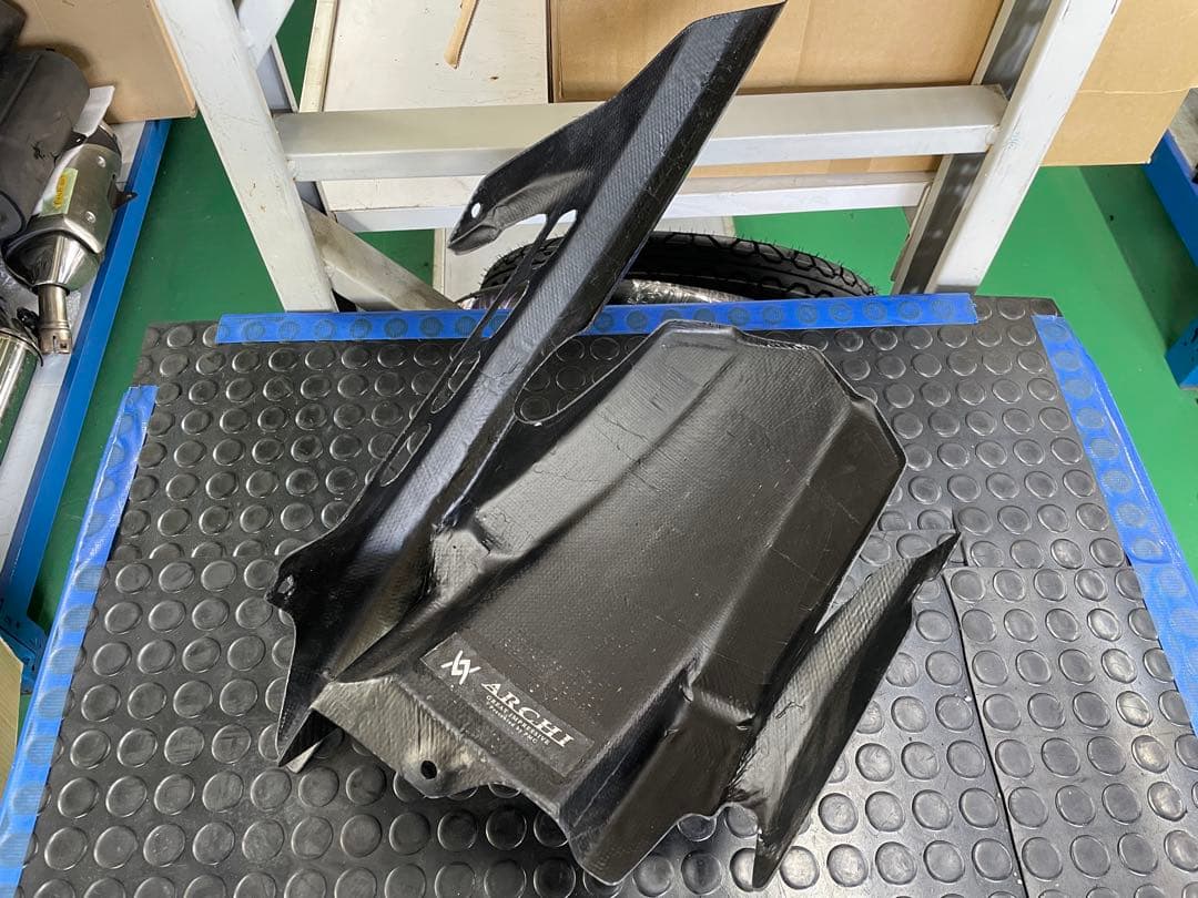 Z900RS　ARCHI　アーキ　カーボン　リアフェンダー