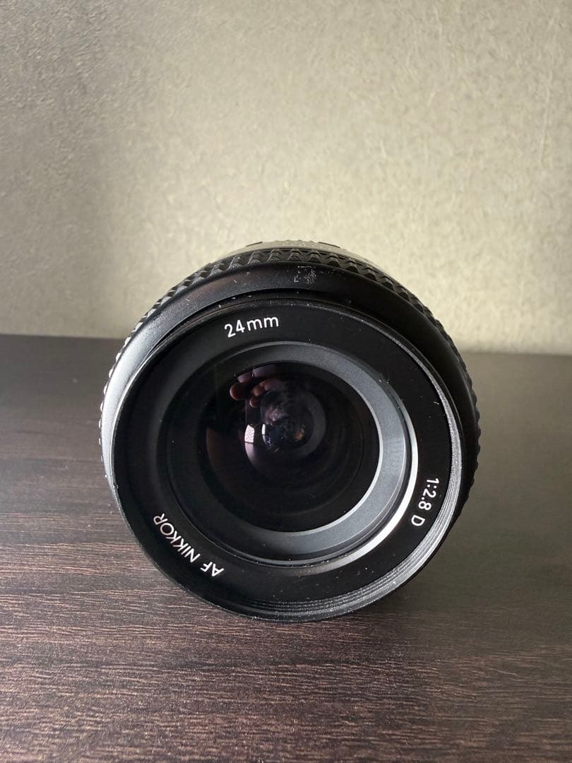Nikon AF NIKKOR 24mm f/2.8 Dレンズ