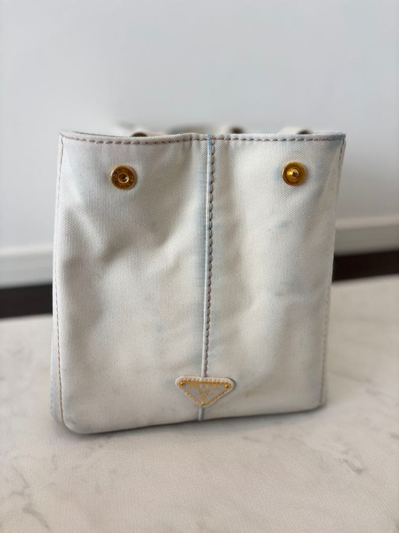 【最終値下げ】PRADA ホワイト ガナパ