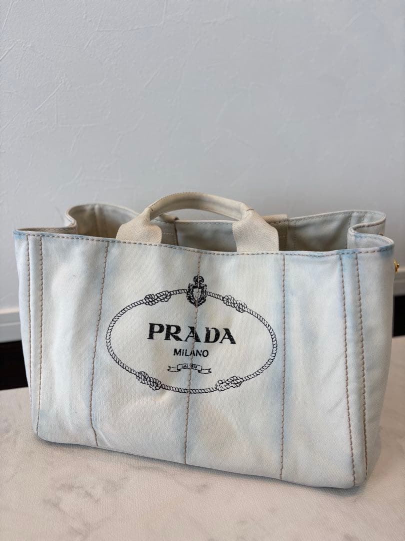 【最終値下げ】PRADA ホワイト ガナパ