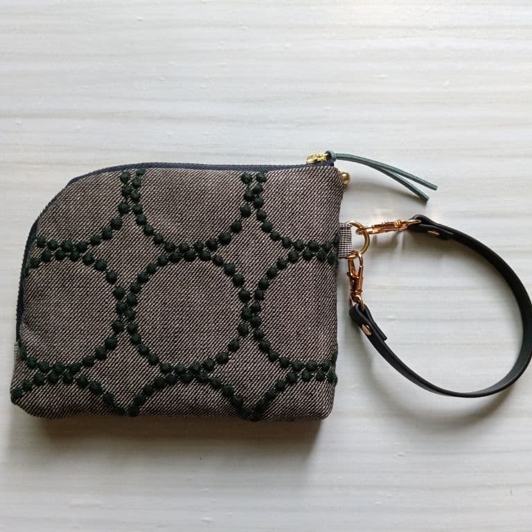 ✩ハッピー＊✩ミナペルホネン　ころんとミニポーチ　シンフォニー　ヴィレッジ