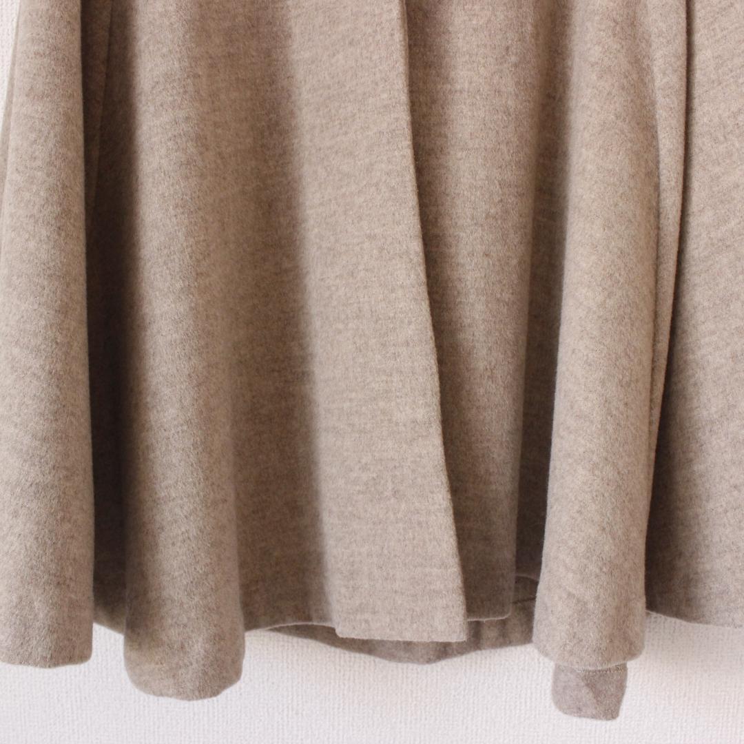 ふりふ 花柄ポンチョ Mサイズ ベージュ ウール 裏地花柄