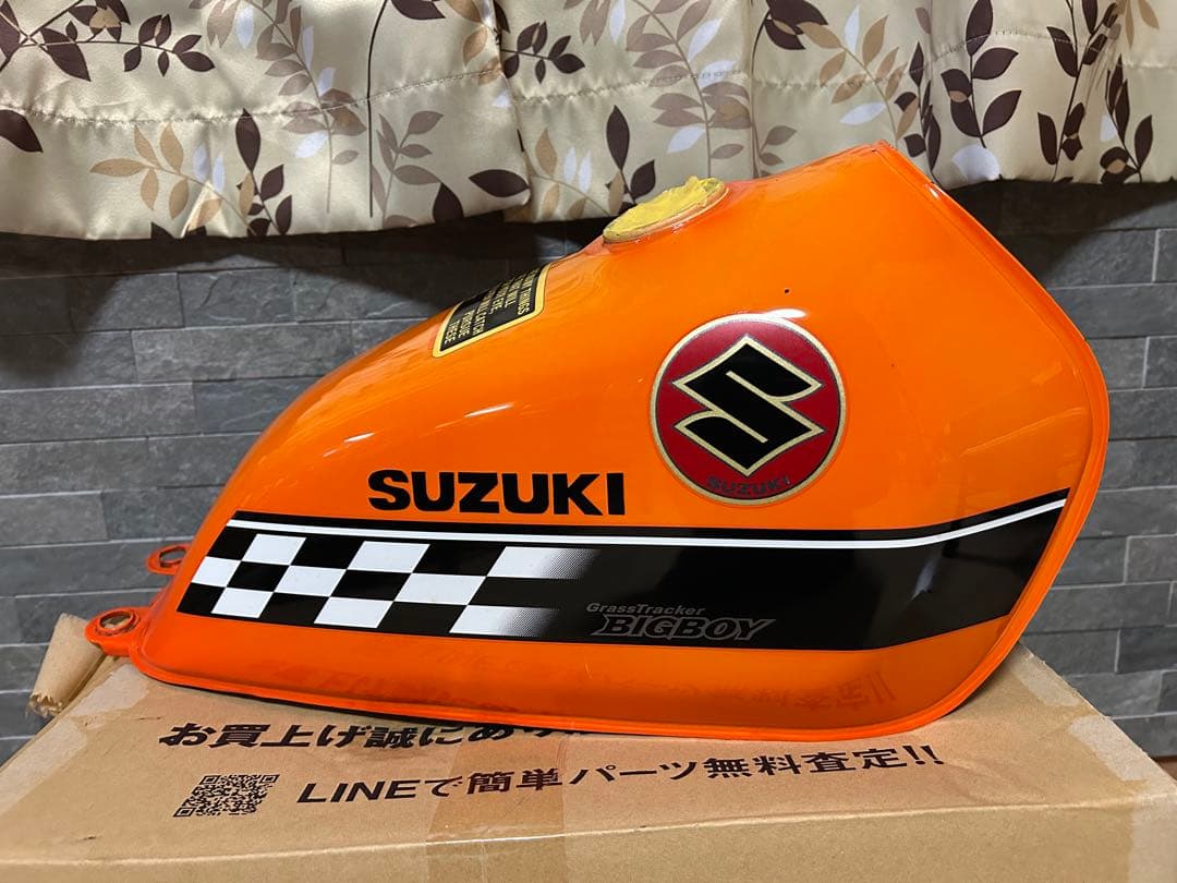 グラストラッカー　BB 純正タンク