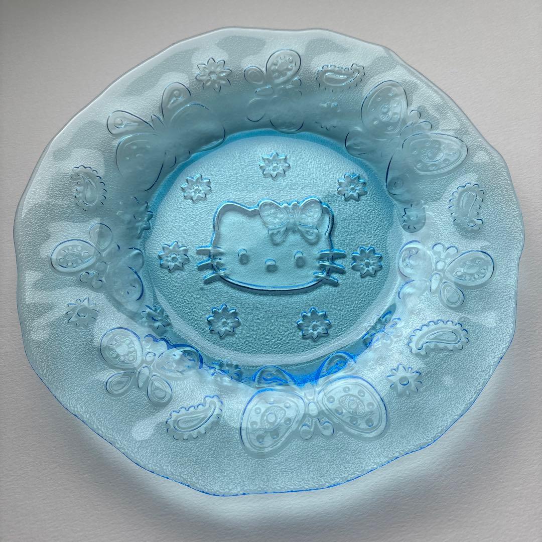 レア　ハローキティ ブルーガラス　皿 透明　水色 サンリオ　蝶々１枚