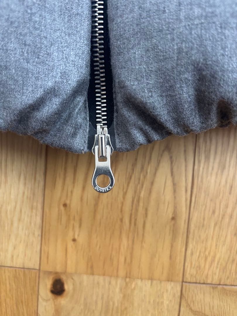 デュベティカ　ダウンベスト　40サイズ