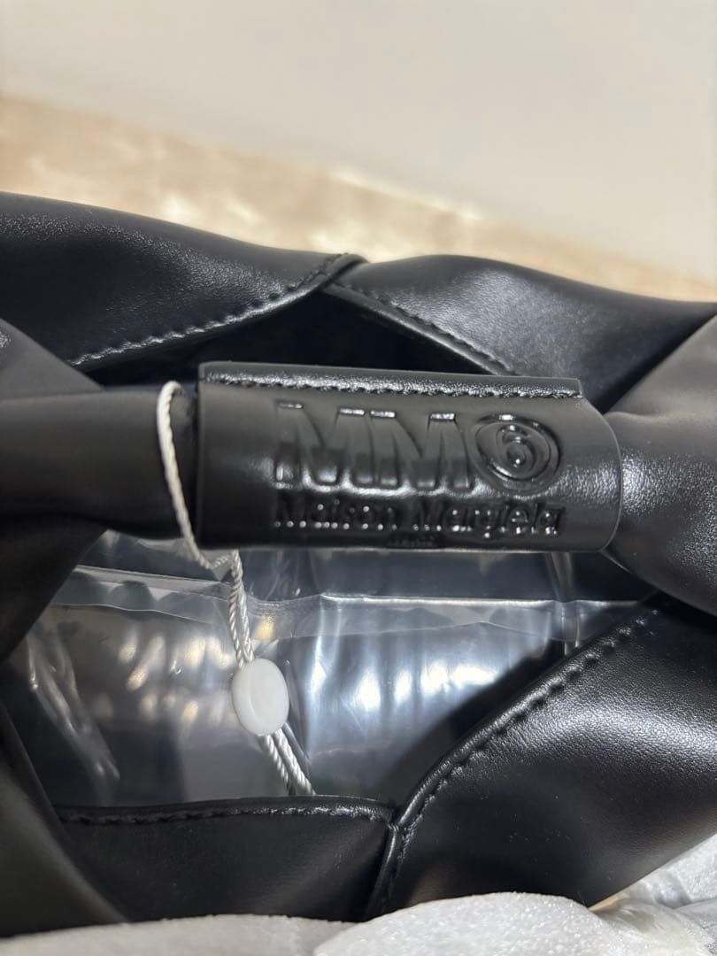 メゾンマルジェラ MM6 ブラック ショルダーバッグ