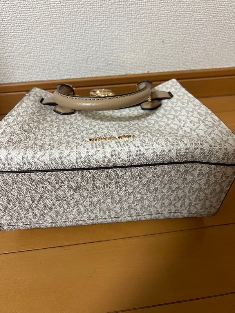 ⭐️週末限定値下げ⭐️Michael Kors ショルダーバッグ ホワイト/ベージュ