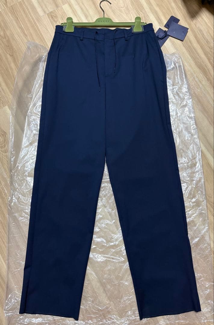 【新品未使用】PRADA（プラダ）22SSウールワイドスラックス・トライアングル