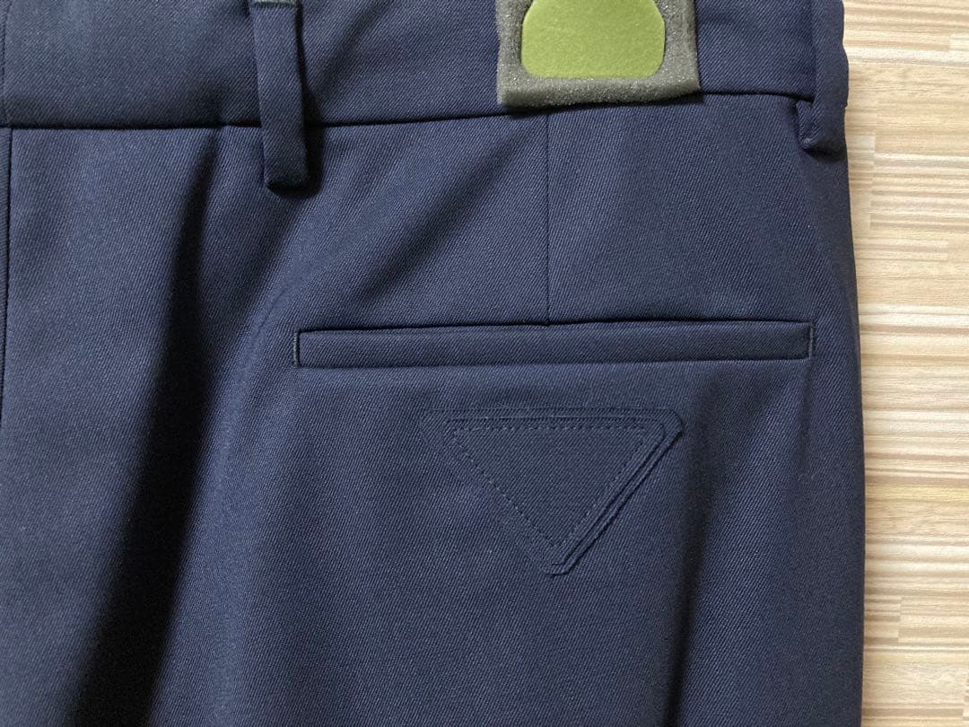 【新品未使用】PRADA（プラダ）22SSウールワイドスラックス・トライアングル