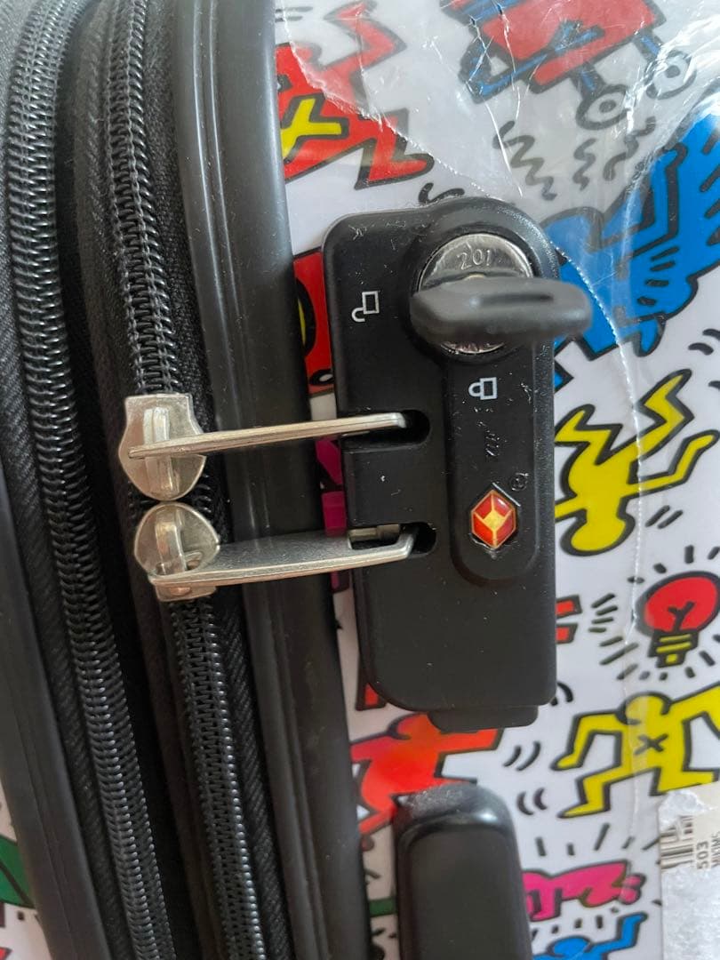 BIGBANG × キースヘリング スーツケース