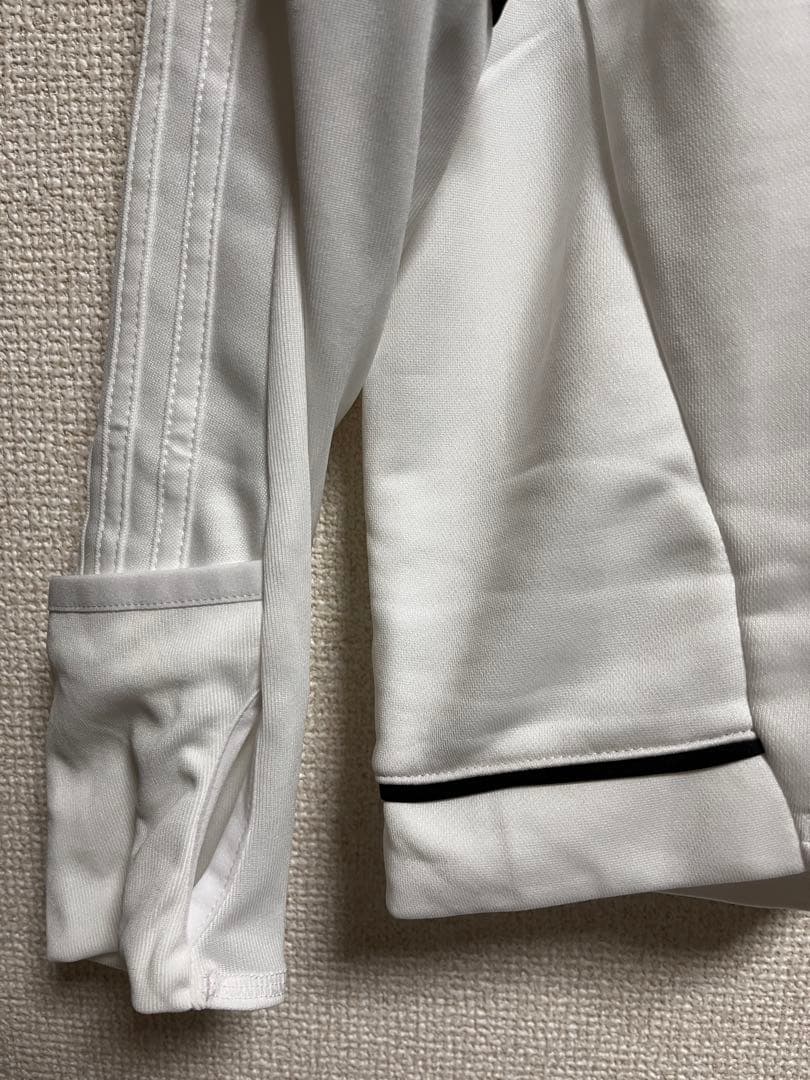 新品未使用タグ付サッカードイツ代表プラクティスシャツ長袖ユニフォームadidas