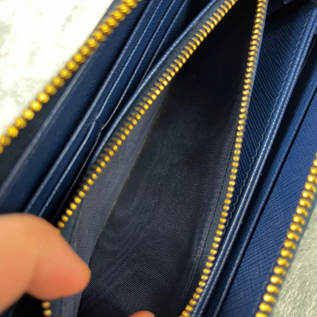 Prada プラダ 長財布 ラウンドファスナー ネイビー 1ML506