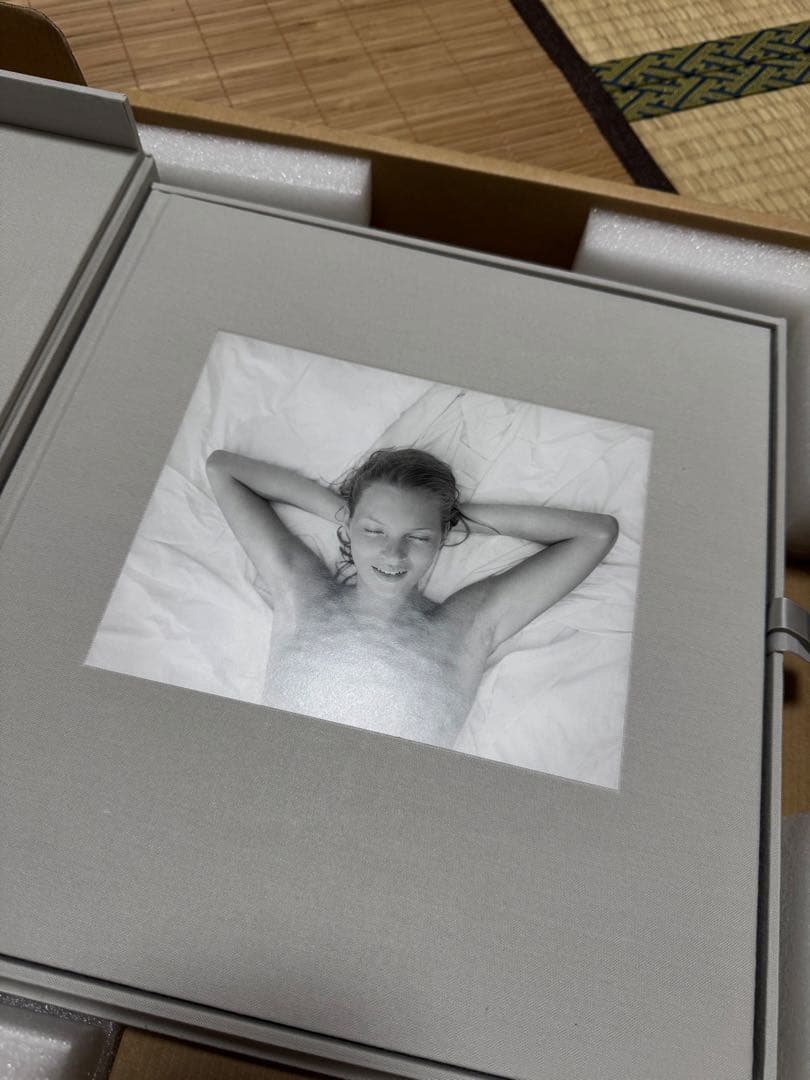 Mario sorrenti 写真集　KATE