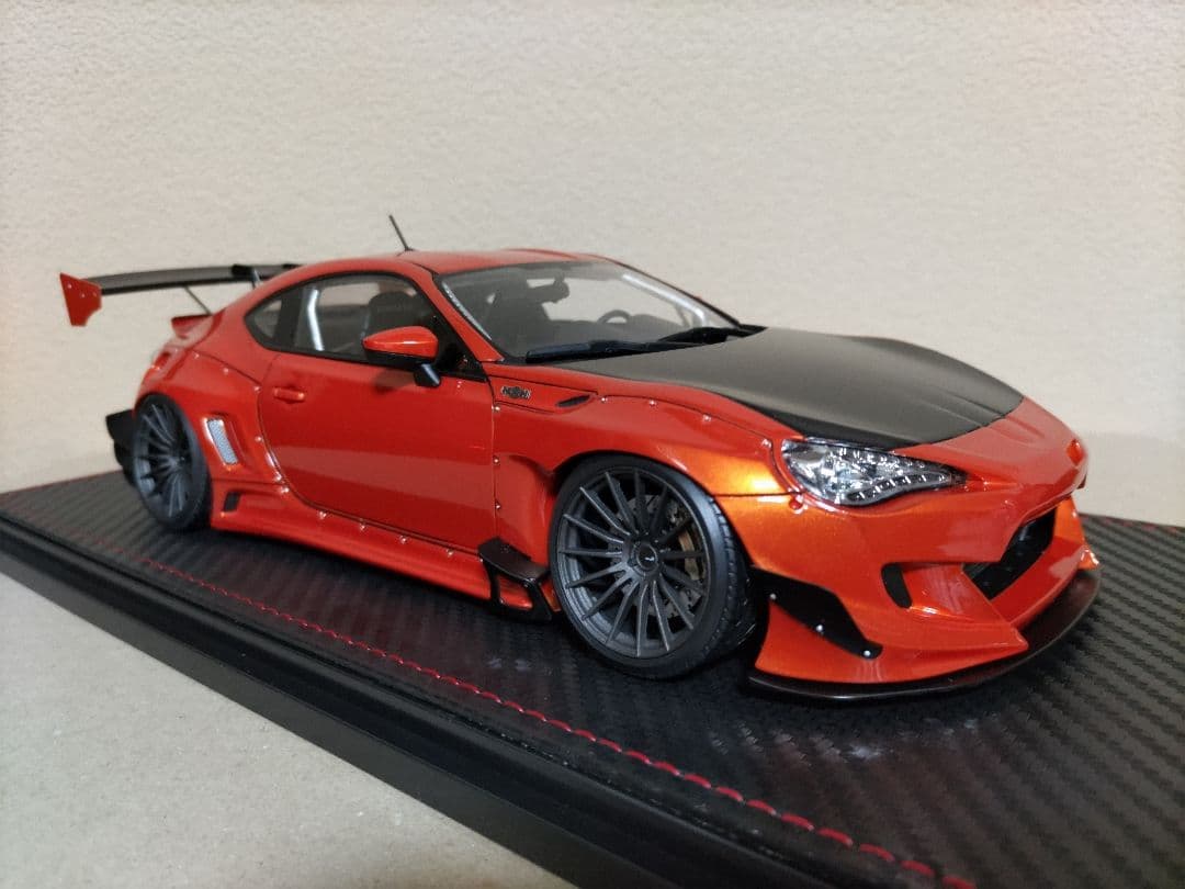 イグニッションモデル　1/18 パンデム86