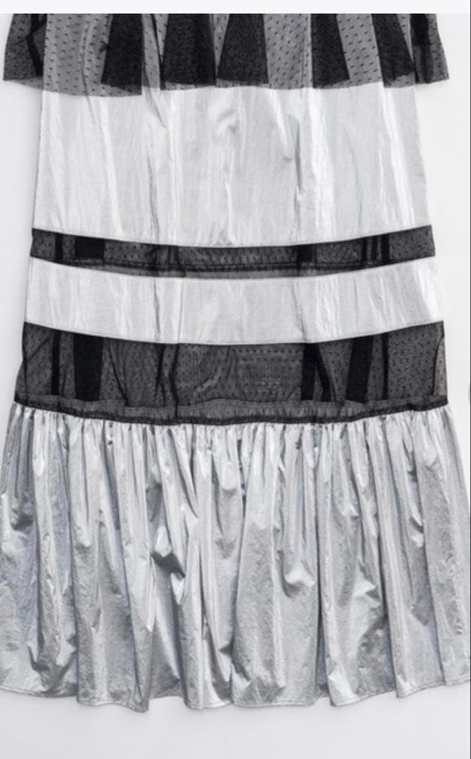 【値下げ】メゾンスペシャル　ワンピース　シルバー