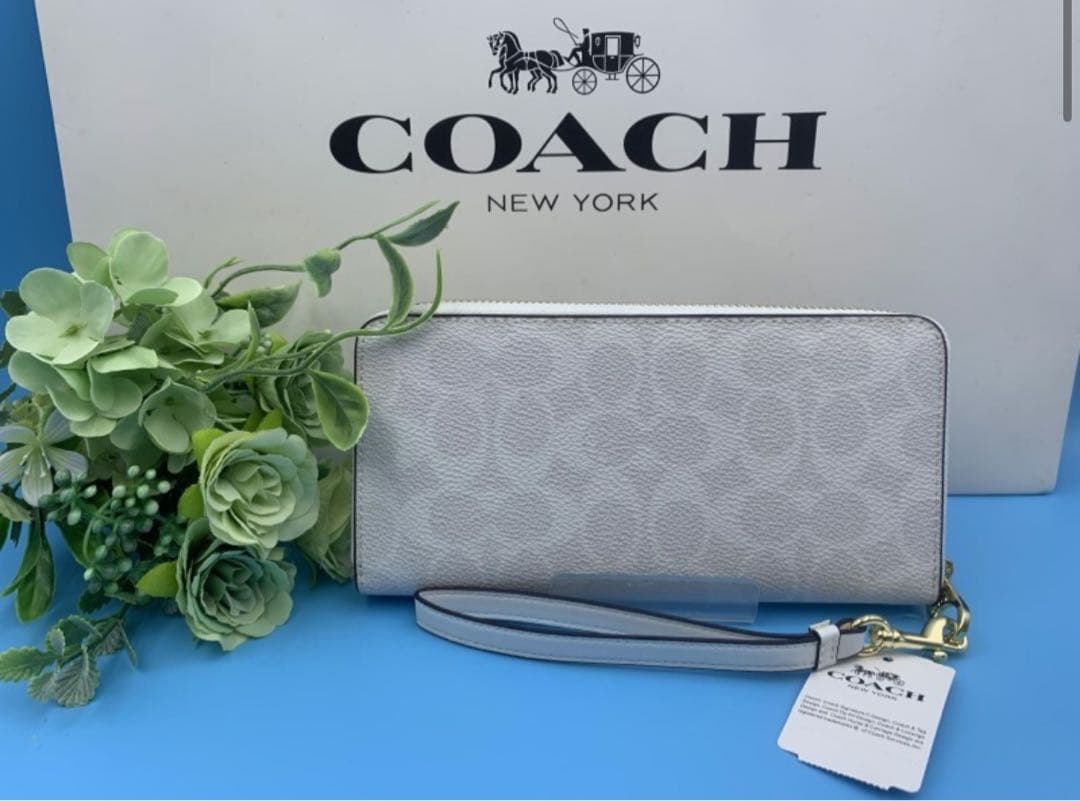 新品　正規品☆COACH コーチ　 長財布　ホワイト　シグネチャー 長財布