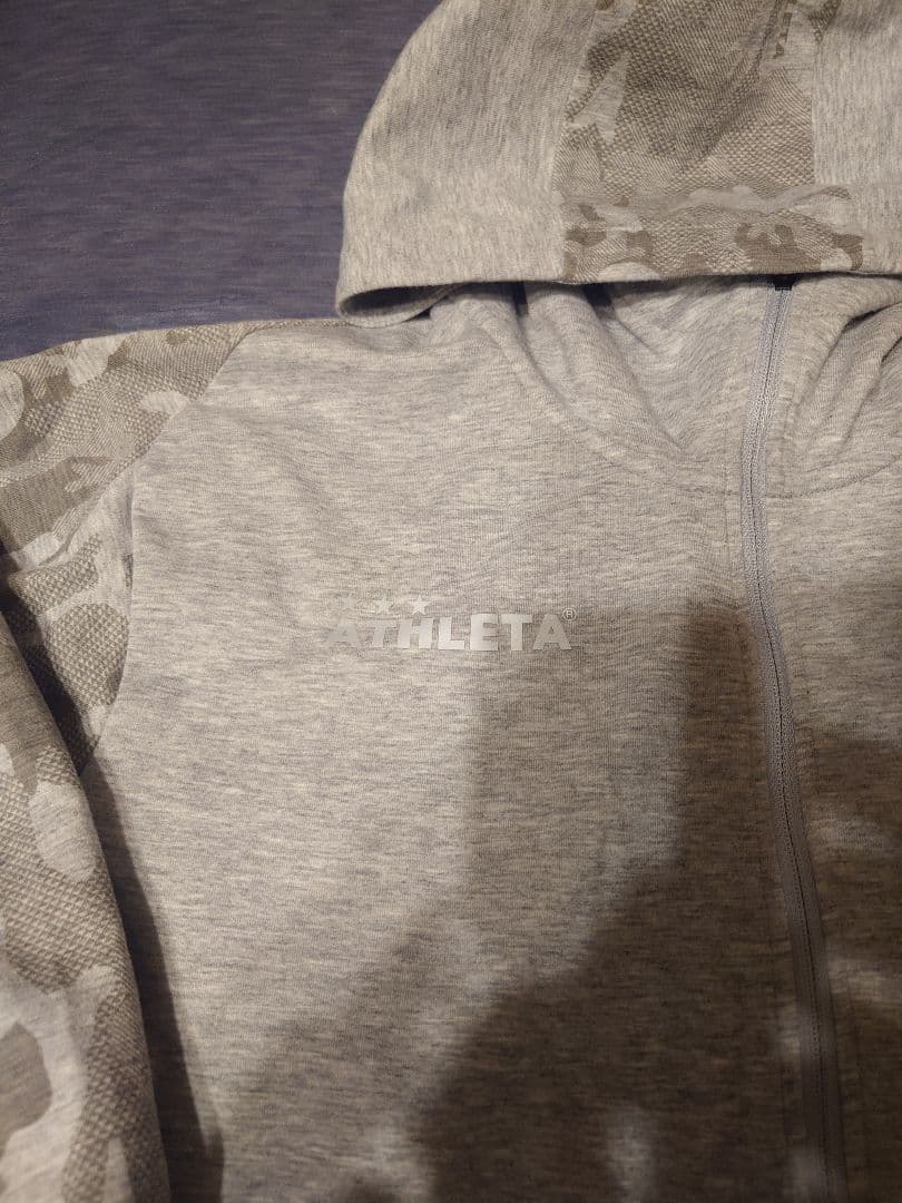 ATHLETA o-reiグレー迷彩ジャージ フード付き