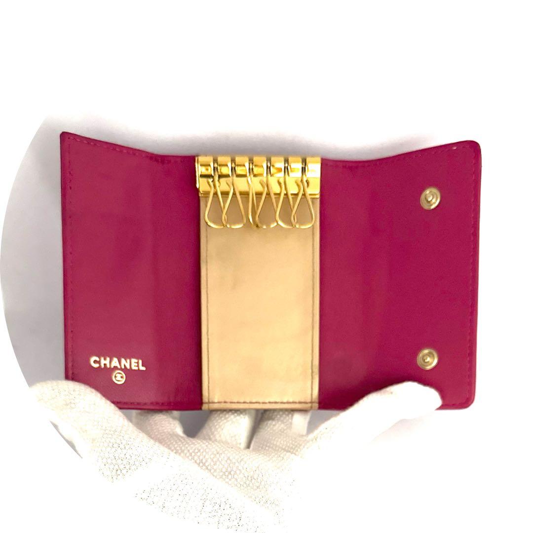 値下不可‼️【視線を奪う‼️大人可愛い‼️】CHANEL カメリア　キーケース　6連