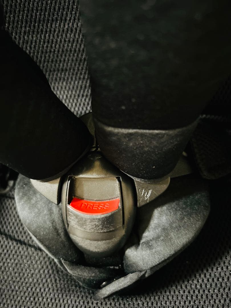 エールベベ　パパット2プレミアムカーボンブラック ISOFIX CF533