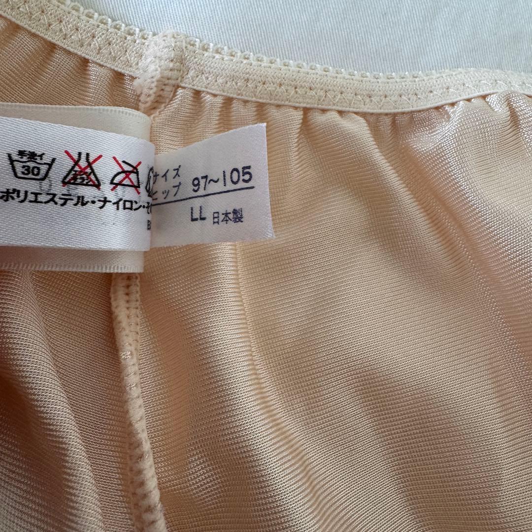 FOUR SIS ＆ CO. フォーシス アンド カンパニー　ブライダル