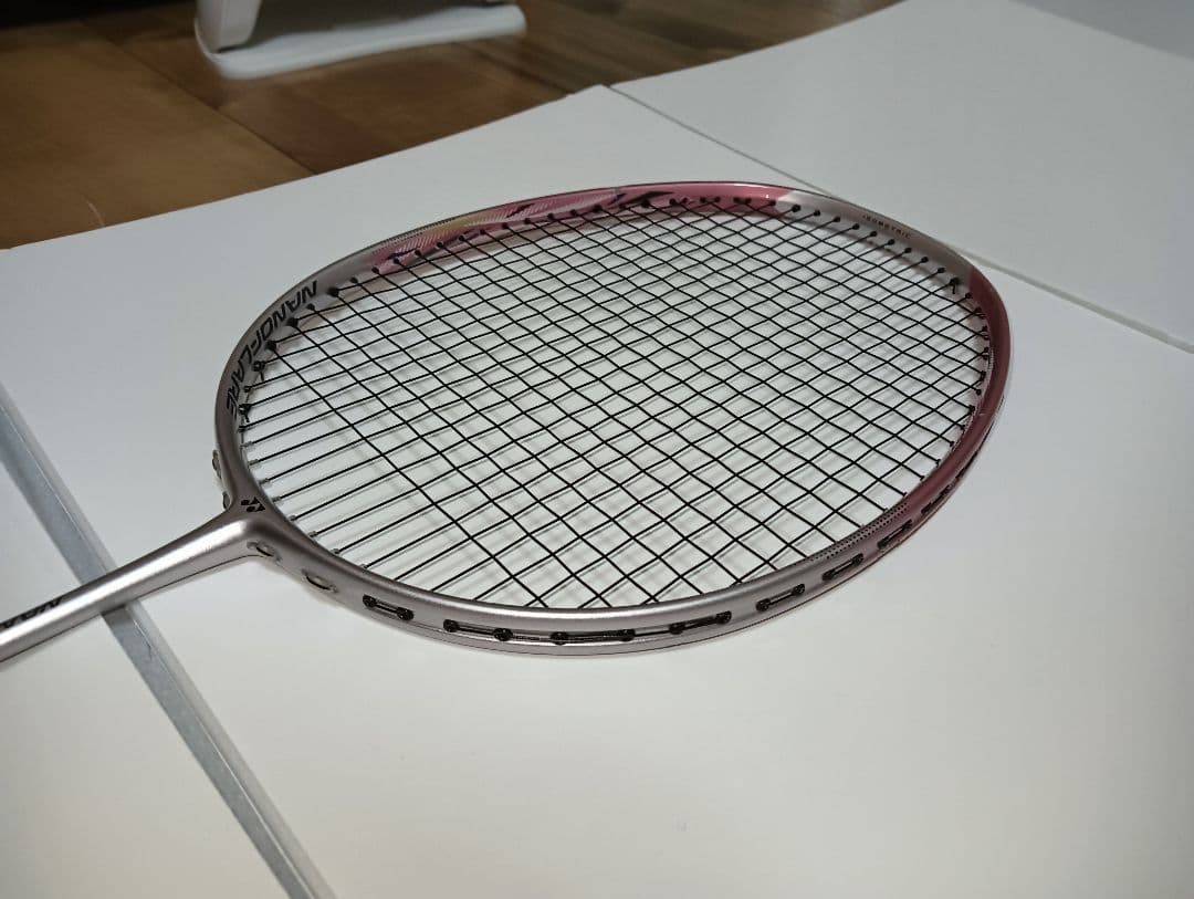 YONEX　ナノフレア600　4ug5