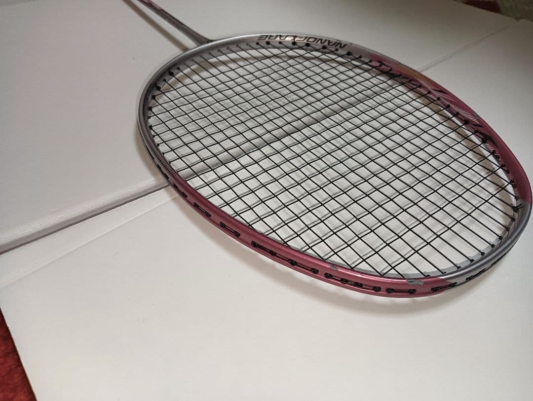 YONEX　ナノフレア600　4ug5