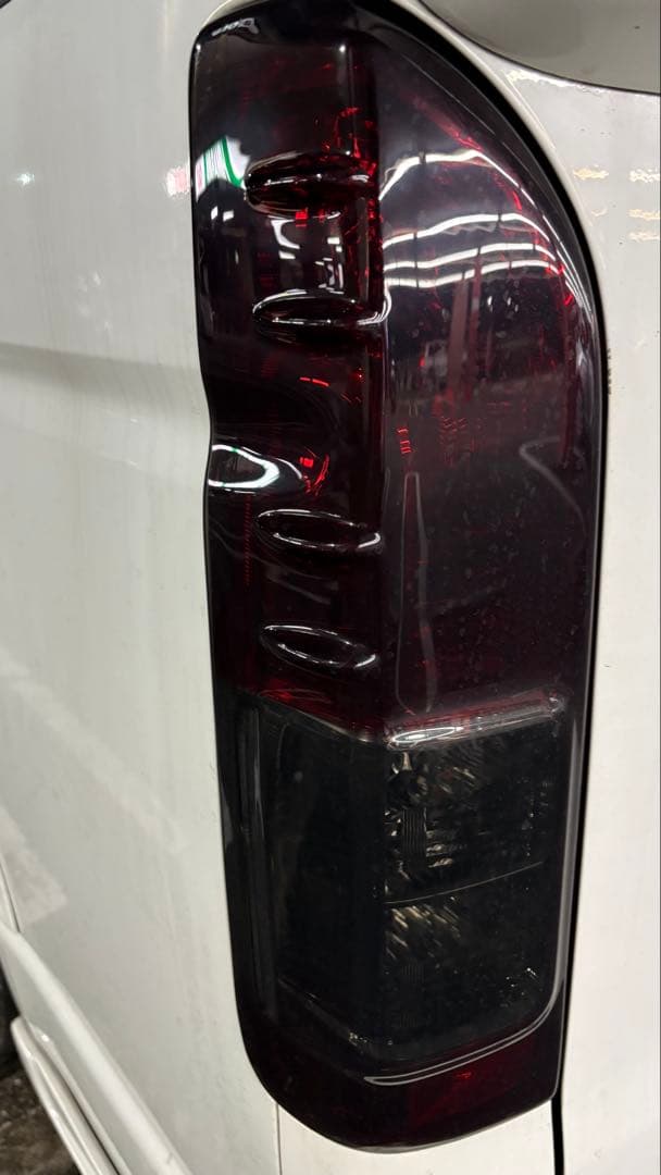 ハイエース 純正テール スモークカバー付き